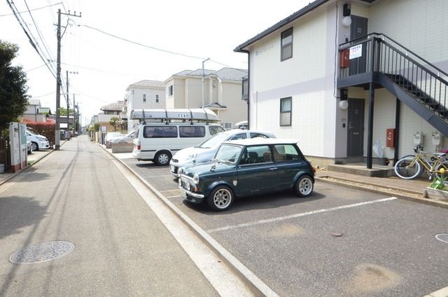 駐車場　駐車場