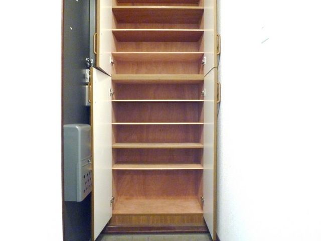 玄関　シューズＢＯＸです