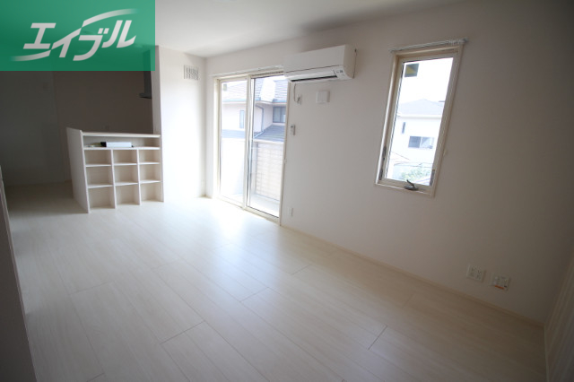 居室・リビング　リビング