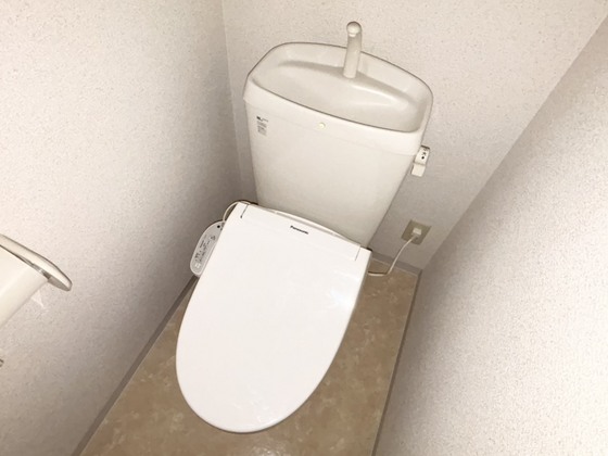 トイレ　シャワー付きトイレ