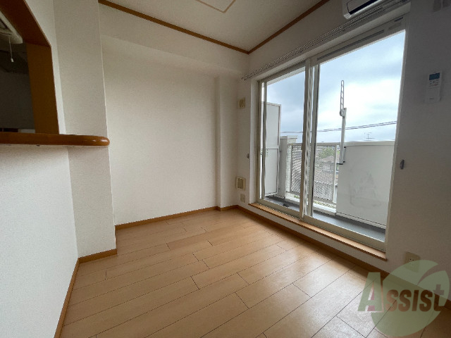 居室・リビング　６．９７帖のＤＫです、広々としていて綺麗ですね！