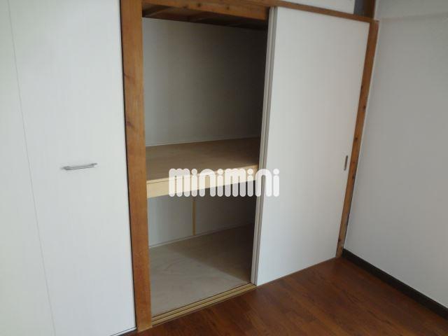 収納　洋室にある収納です