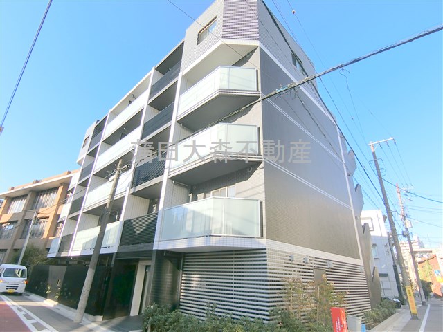 建物外観　2022年2月築　RC鉄筋コンクリート造地上5階建て総戸数3