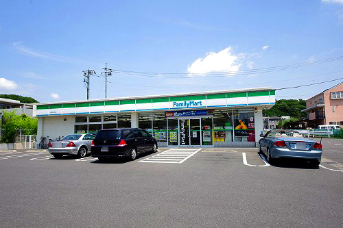 コンビニ　ファミリーマート　宇都宮戸祭店（コンビニ）まで399m