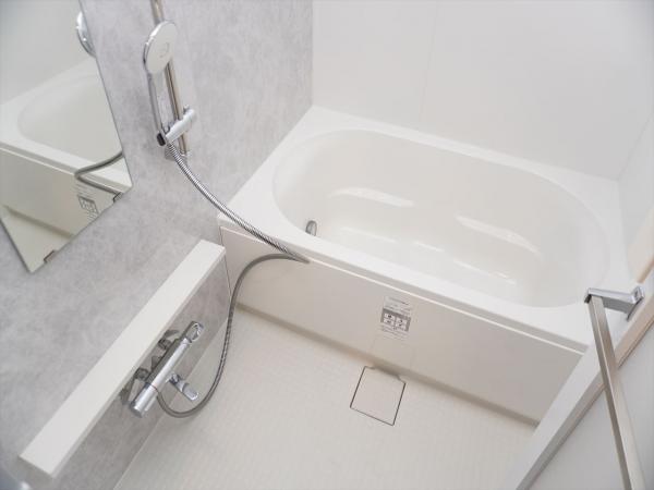 バス・シャワールーム　浴室