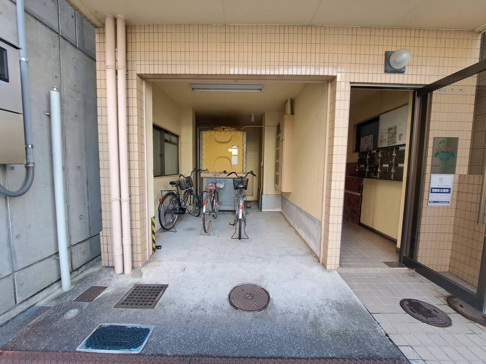 駐車場　駐輪場