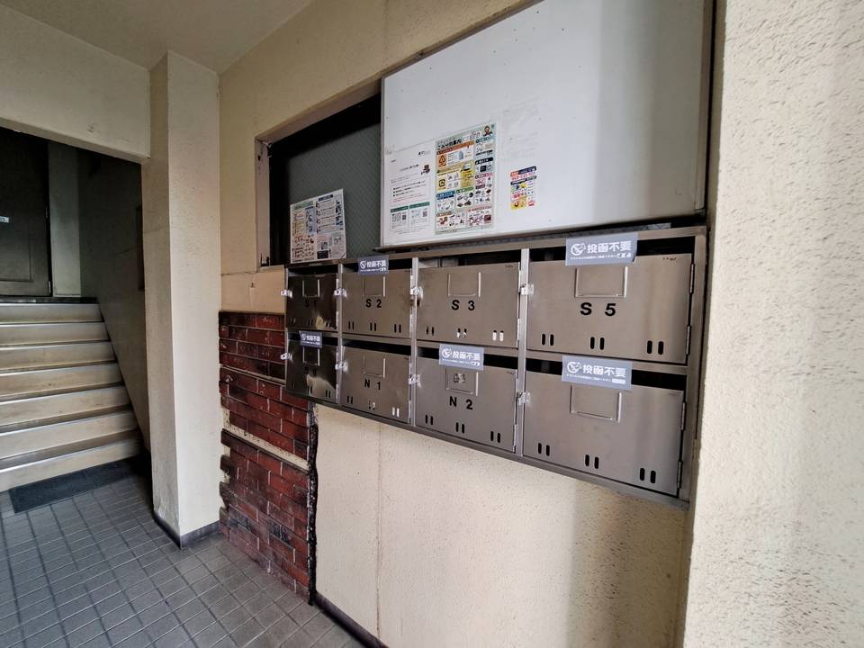 エントランス　メールBOX