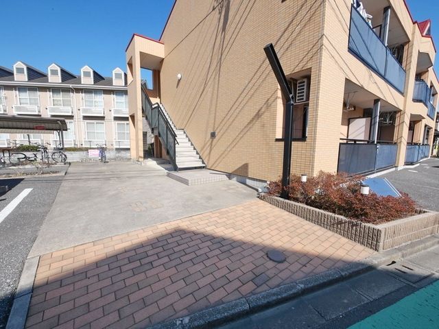 エントランス　★お部屋探しはタウンハウジング稲田堤店まで★