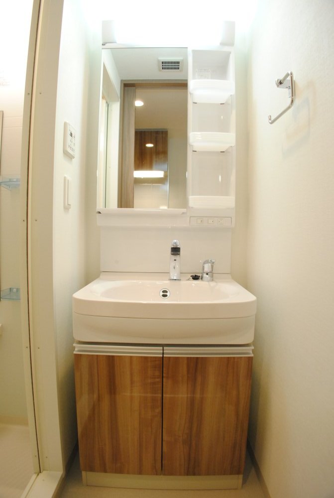 洗面設備　レジデンス南森町　独立洗面化粧台