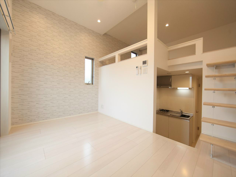 居室・リビング　洋室6.5帖　ロフト6.3帖（収納にも寝室にも使えます）