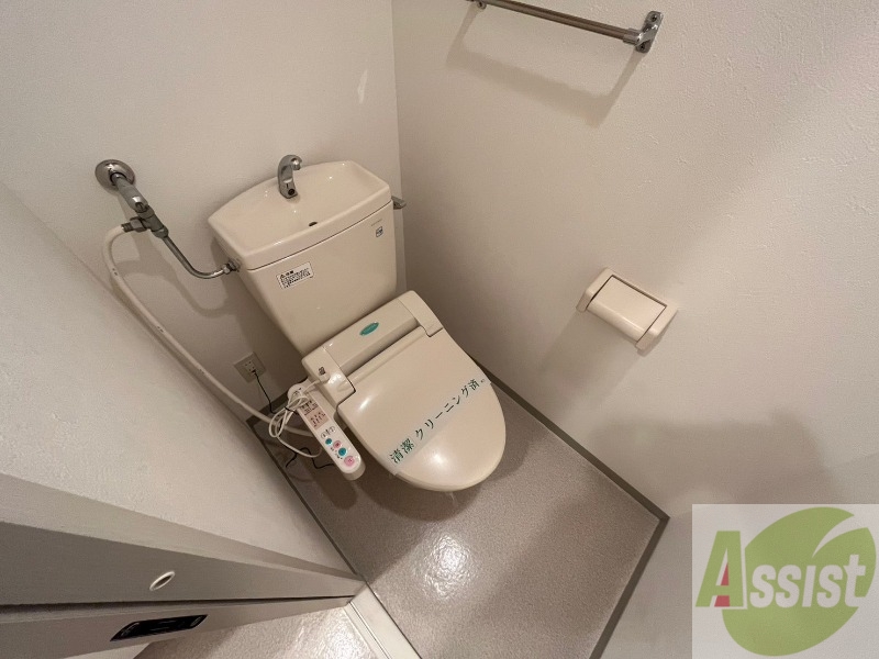 トイレ　こちらはトイレです。清潔感があり、安心して使用できます。