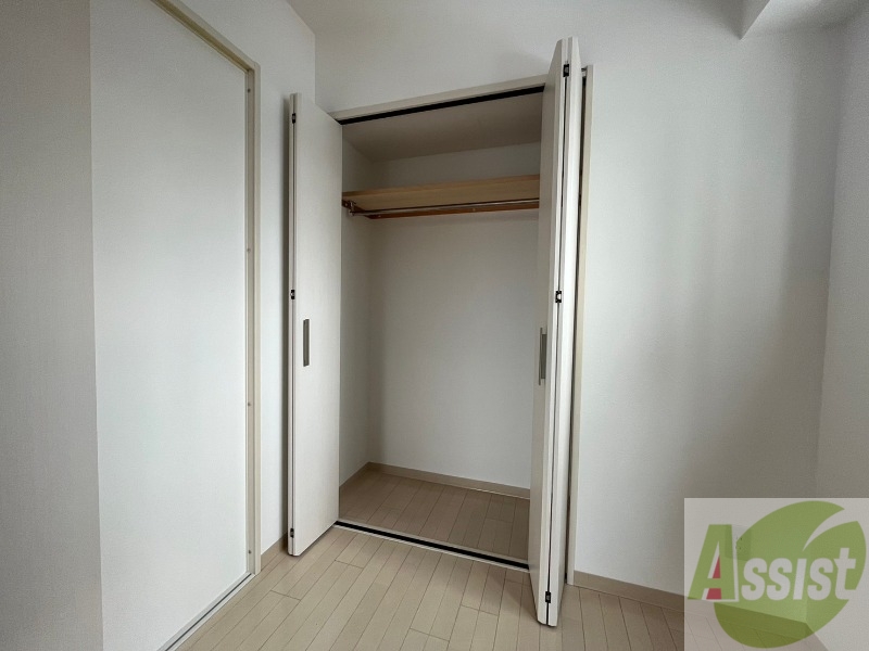 収納　寝室の収納です。部屋がすっきり片付きます。