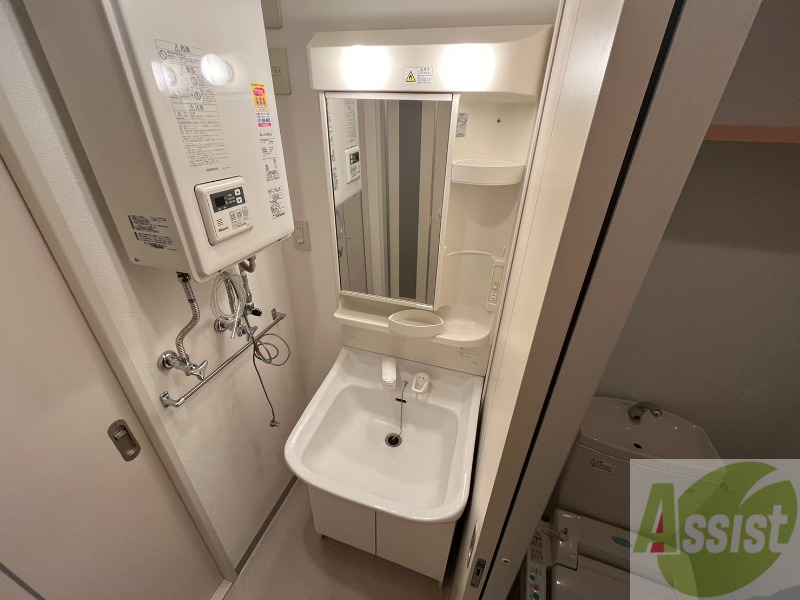 洗面設備　こちらに洗面台があります。朝の洗顔はこちらで。