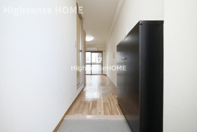 玄関　収納もある玄関です