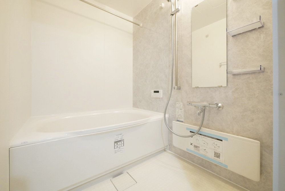 バス・シャワールーム　バス・シャワールーム