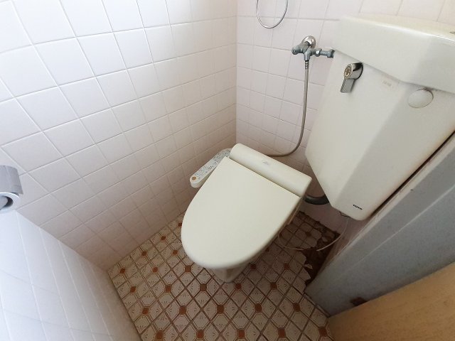 トイレ　※過去の室内写真のため現況と異なる場合があります