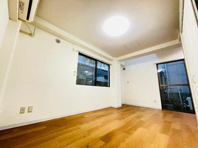 居室・リビング　ゆとりあるワンルームタイプのお部屋