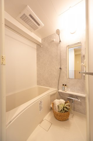 バス・シャワールーム　※写真は同タイプ住戸です。