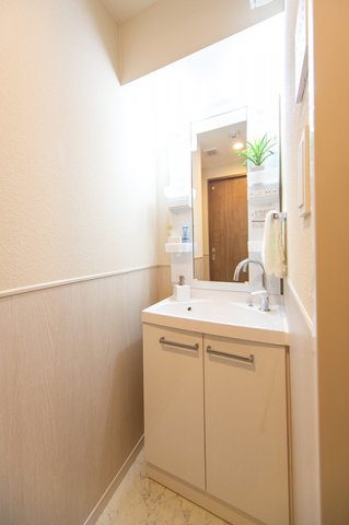 洗面設備　※写真は同タイプ住戸です。
