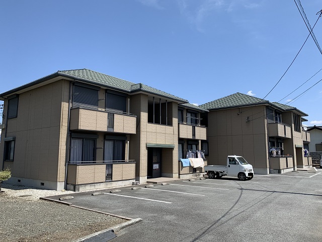 建物外観　県立博物館から南東徒歩７分。Ｒ２０号線にもアクセスのよい立地