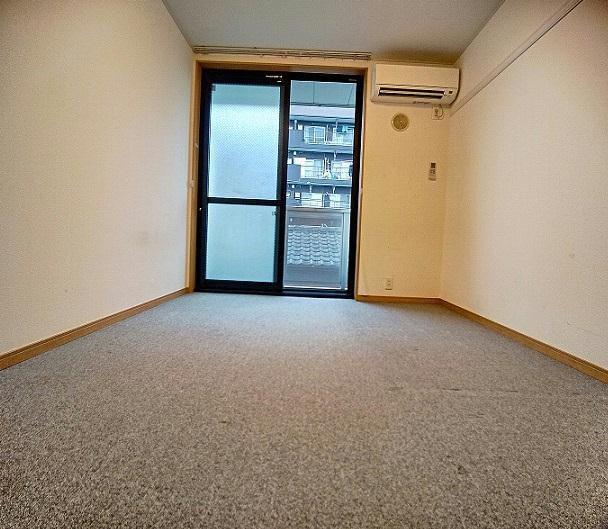 居室・リビング　?