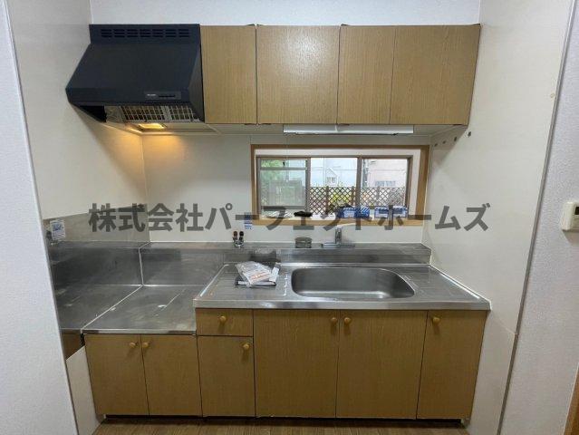 キッチン　コンパクトなキッチンで掃除もラクラク