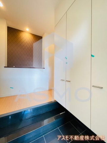 玄関　※同物件　別間取り　参考写真