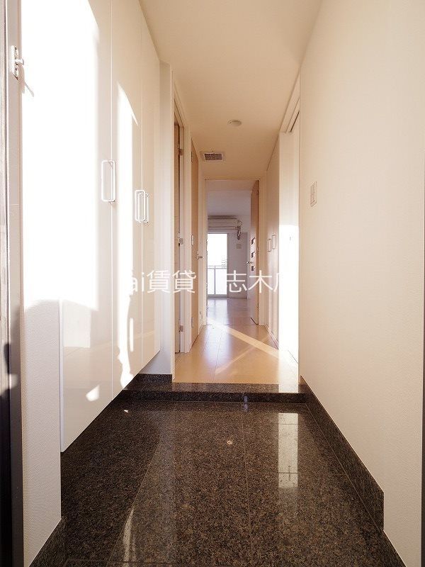 玄関　※別号室写真