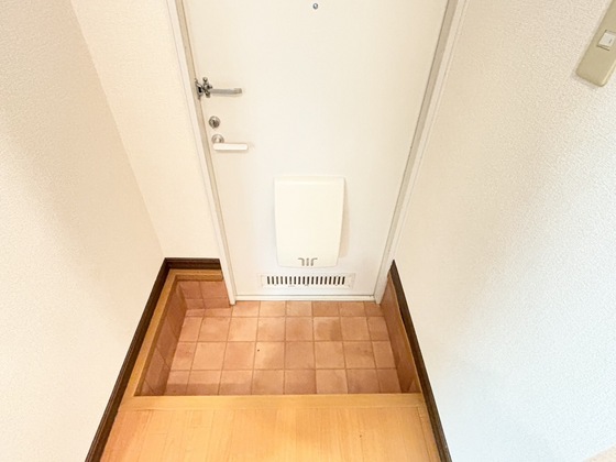 玄関　玄関（同仕様タイプ）