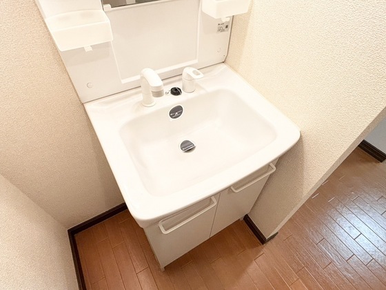 洗面設備　洗髪洗面化粧台（同仕様タイプ）