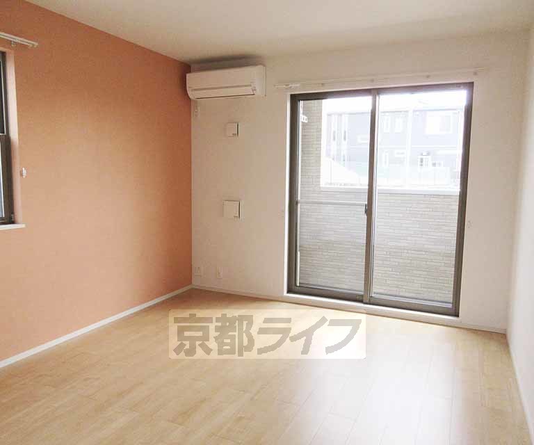 居室・リビング　アクセントクロスがお洒落ですね！