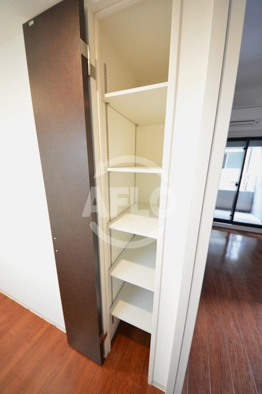 収納　グランプラス谷町　キッチン収納棚