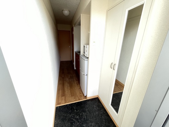 玄関　※別号室の写真になります。