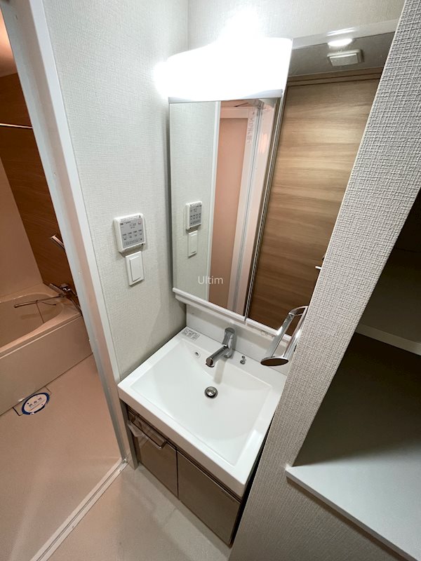 洗面設備　※別のお部屋のお写真です。御参考までに。