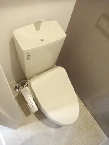 トイレ　落ち着いたトイレです