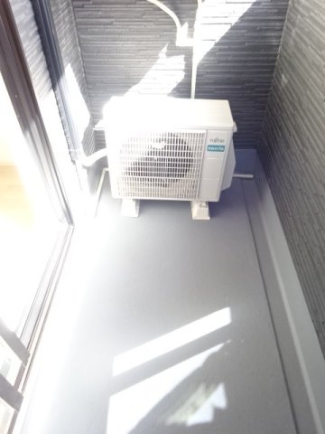 バルコニー　陽当たり良好なバルコニーです