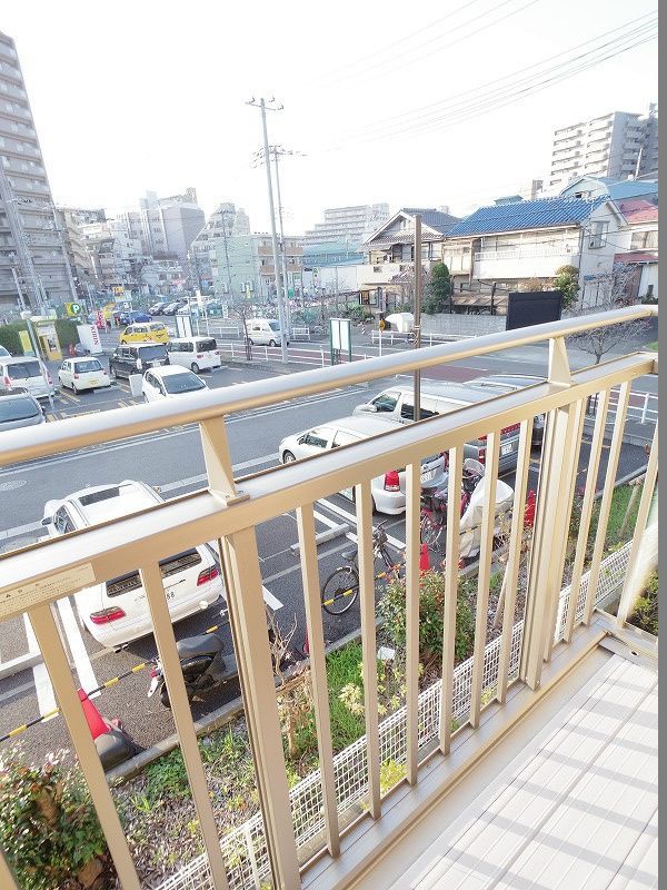 バルコニー　※同仕様写真