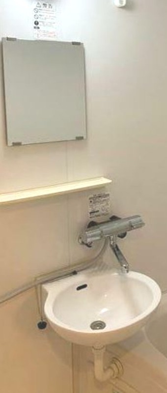 洗面設備　同仕様写真含む