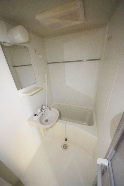 バス・シャワールーム　バス