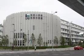 中学校　江東区立有明中学校（中学校）まで1084m