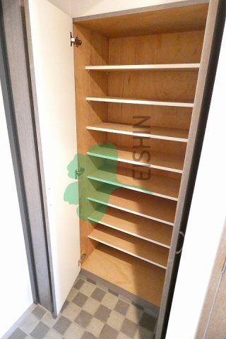 玄関　下駄箱もしっかりついてます！