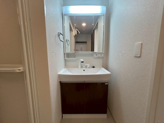 洗面設備　※２０１号室の写真です