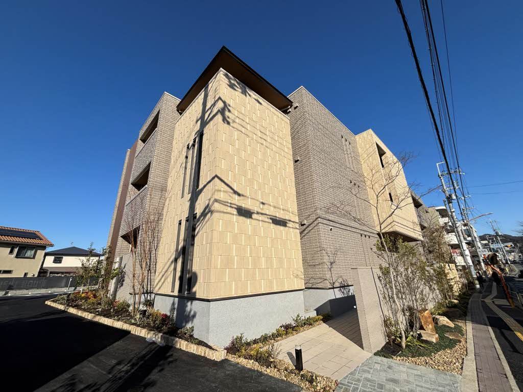 建物外観　積水ハウス施工の賃貸住宅「シャーメゾン」