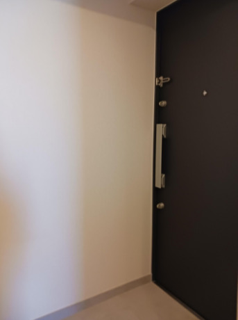 玄関　別タイプ部屋　参考写真です