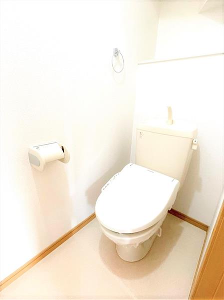 トイレ　温水洗浄便座