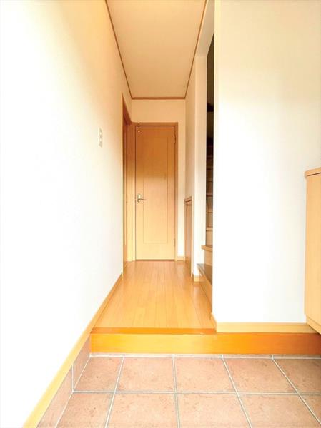 玄関　シューズボックスも付いています