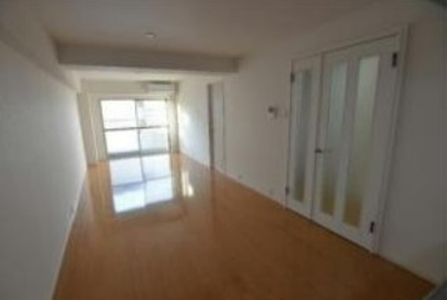 居室・リビング　こちらの居間で趣味の時間をお楽しみください