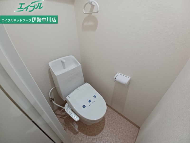 トイレ　同型参考写真