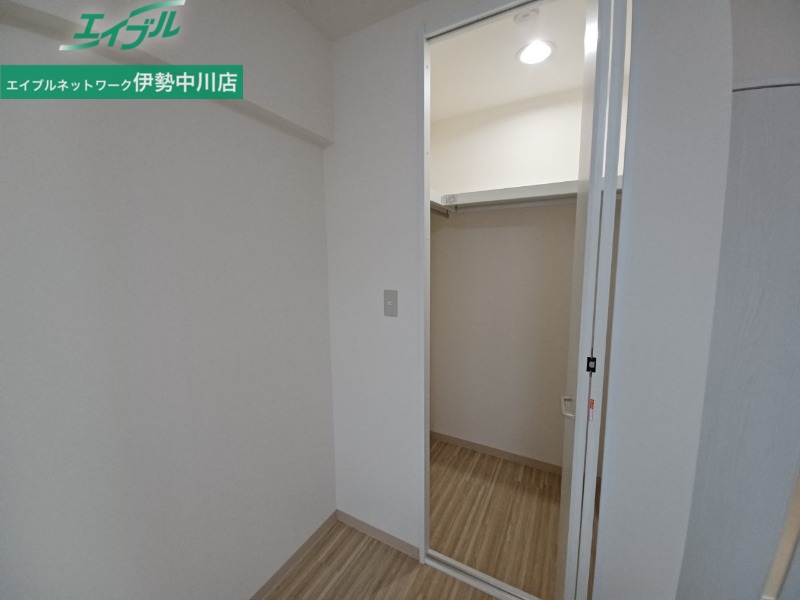 収納　同型参考写真