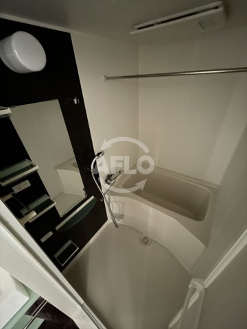 バス・シャワールーム　SERENiTE谷町croix（セレニテ谷町クロワ）　浴室